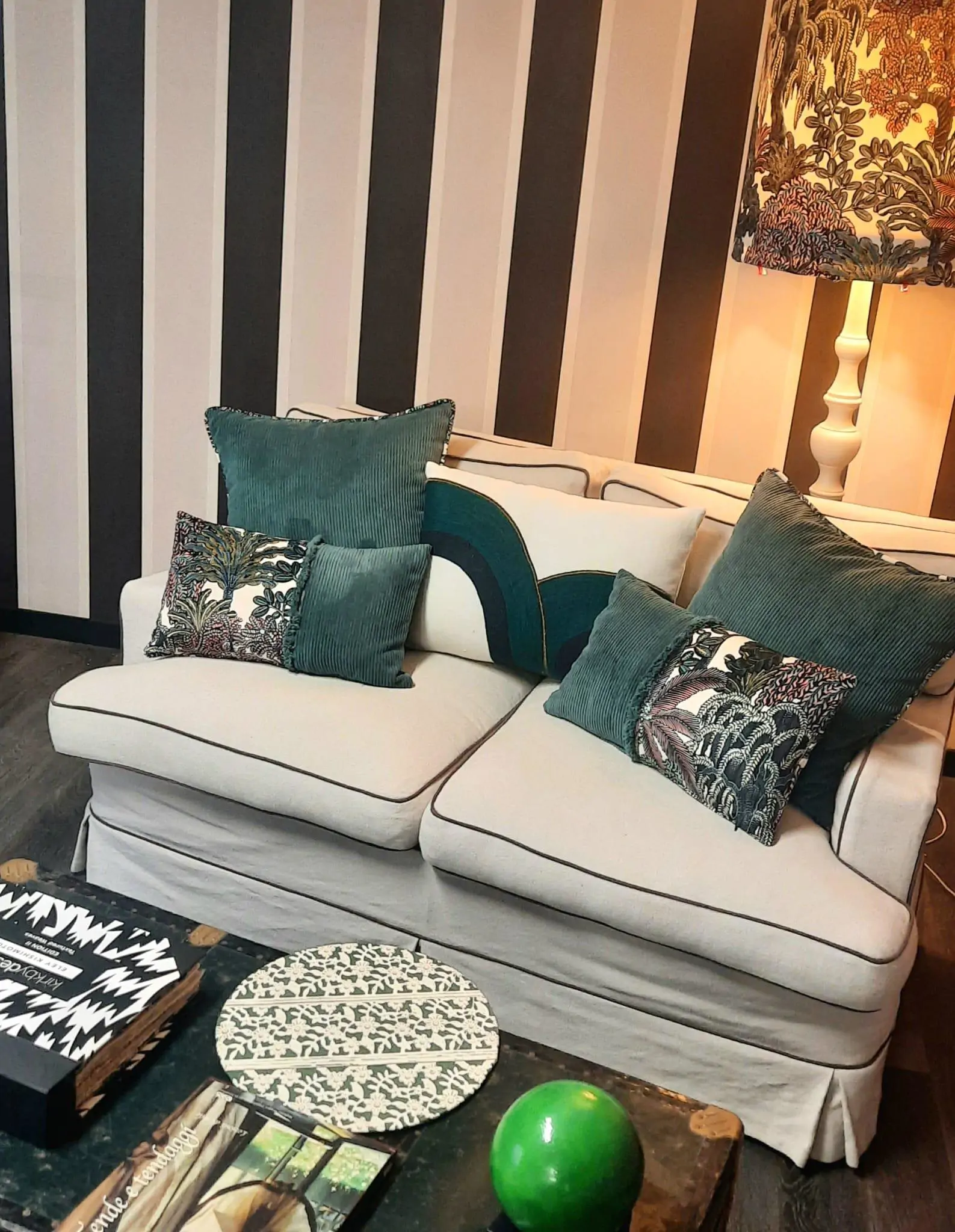 Cuscini tessuto The Venon e cuscino Elitis