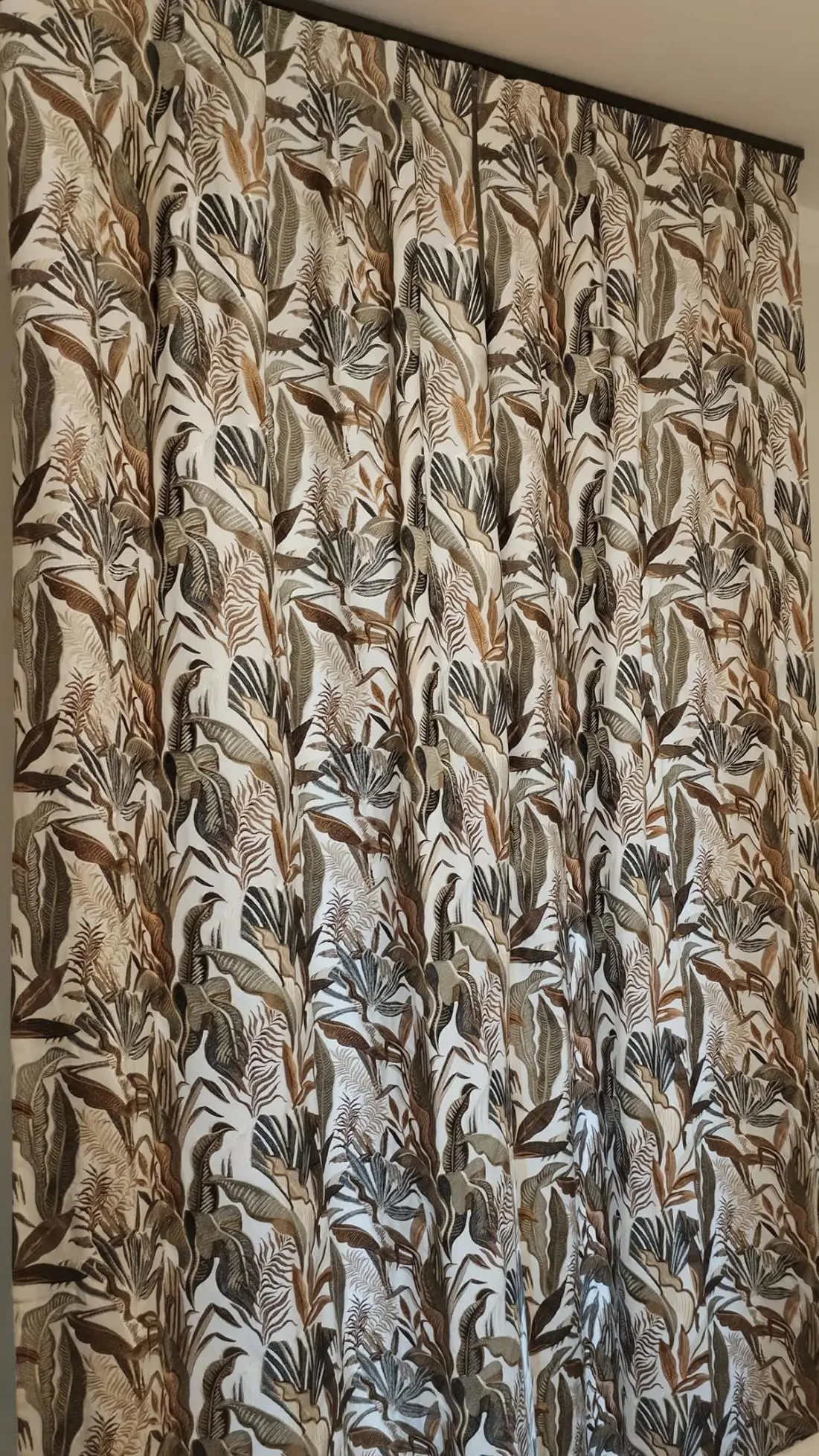 Tessuto ricamato Chivasso